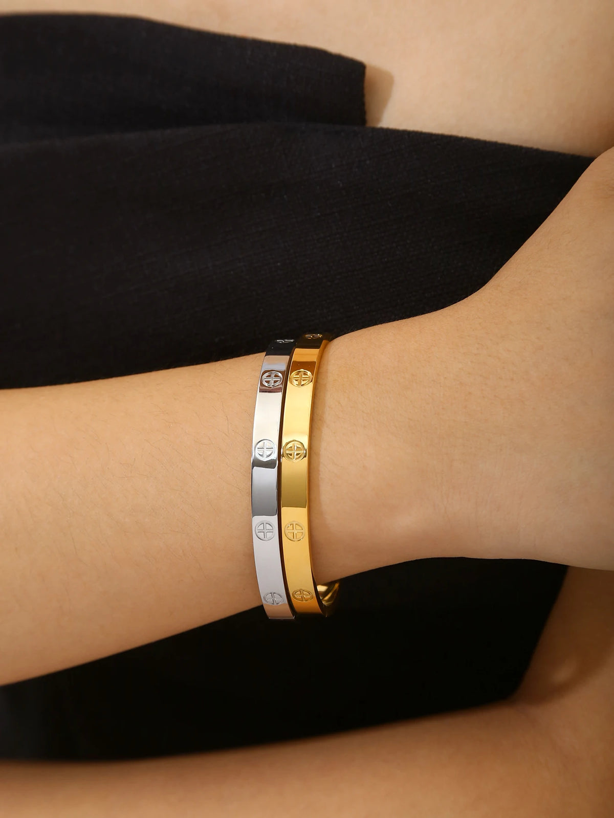 The Amor Bangle